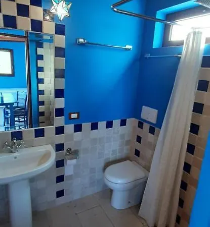 Blu Sul Mare E Swimming Pool Chalet *