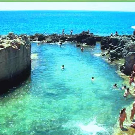 Σαλέ Blu Sul Mare E Swimming Pool *